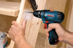 Bosch Bore-/skruemaskine GSR 12V 4,0 Ah M/39 Dele Bor Og Bits 8 Bosch Bore-/skruemaskine GSR 12V 4,0 Ah M/39 Dele Bor Og Bits -Bahco Shop 39004411d